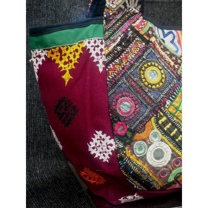 Sac indien patchwork de broderies du gujarat tons multicolors