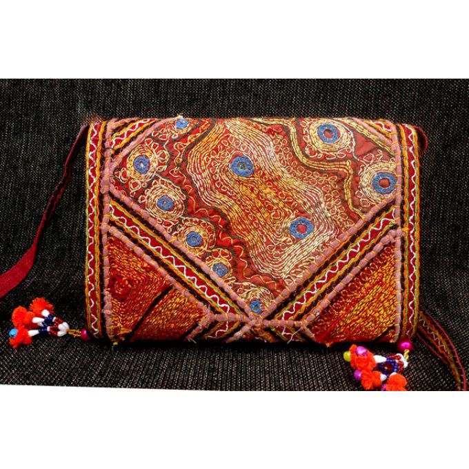 Pochette indienne dorée brodée main