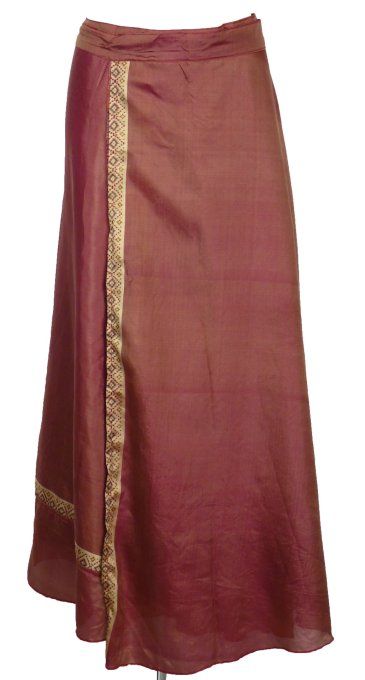 Jupe longue en soie rose aux motifs astèques