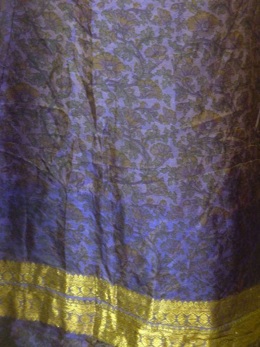 Jupe longue violet foncé aux reflets bleu et doré