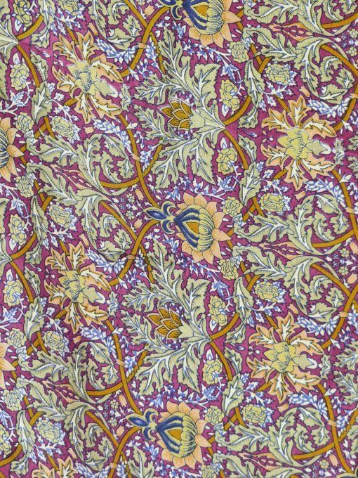 Jupe mi longue en soie decor floral