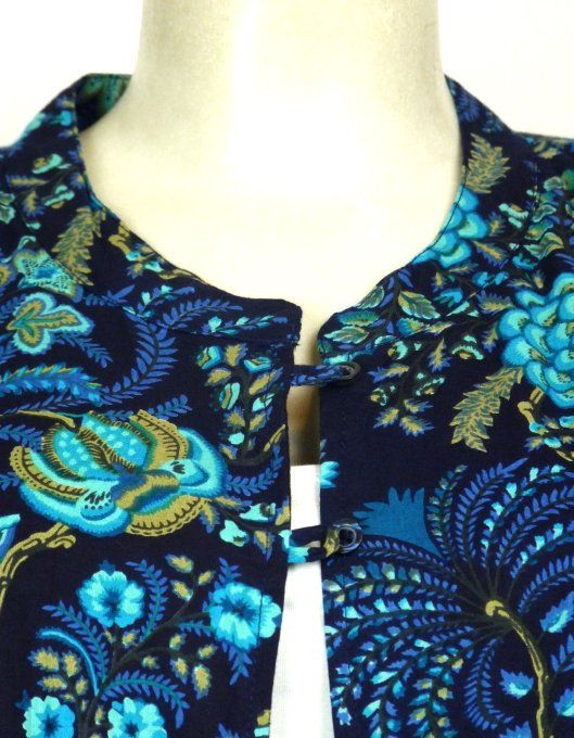 Veste en coton bleu et noir